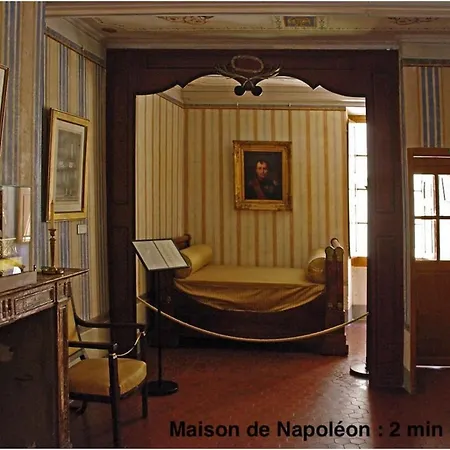 Ajaccio : Maison Coeur Historique Et Plage St Francois * Ajaccio (Corsica)